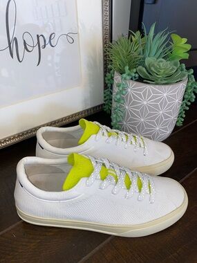 Rothy's Lace Up Low Top Sneakers Size 8 Retired Colorway White Chartreuse